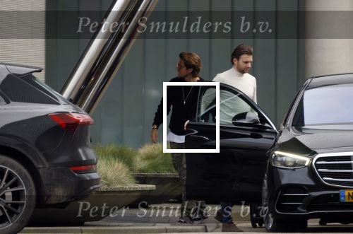 Mijdrecht Schiphol 6 januari 2021
Andre Hazes en zijn nieuwe vriendin Anne Rose gaan samen een paar dagen weg . Ze vertrekken vanaf het huis van Rachel met taxi naar Schiphol .