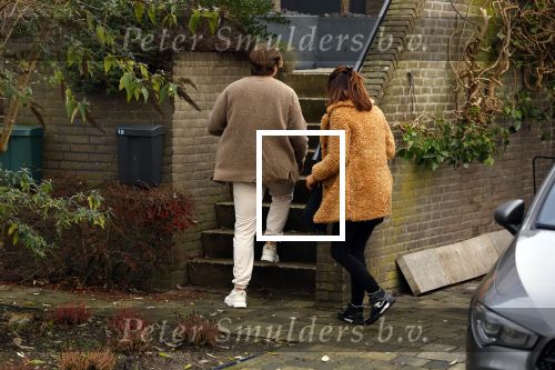 Schiphol Mijdrecht 20 december 2021
Andre Hazes en zijn neef en beste vriend Djarno Hofland worden door Rachel hazes opgehaald op Schiphol na een vakantie naar Las Vegas en Los Angeles. Daarna rijden Andre en zijn moeder naar haar huis in Mijdrecht.