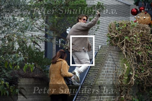 Schiphol Mijdrecht 20 december 2021
Andre Hazes en zijn neef en beste vriend Djarno Hofland worden door Rachel hazes opgehaald op Schiphol na een vakantie naar Las Vegas en Los Angeles. Daarna rijden Andre en zijn moeder naar haar huis in Mijdrecht.