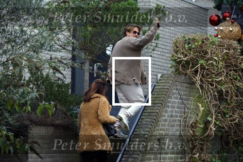 Schiphol Mijdrecht 20 december 2021
Andre Hazes en zijn neef en beste vriend Djarno Hofland worden door Rachel hazes opgehaald op Schiphol na een vakantie naar Las Vegas en Los Angeles. Daarna rijden Andre en zijn moeder naar haar huis in Mijdrecht.