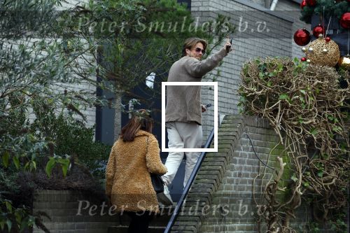 Schiphol Mijdrecht 20 december 2021
Andre Hazes en zijn neef en beste vriend Djarno Hofland worden door Rachel hazes opgehaald op Schiphol na een vakantie naar Las Vegas en Los Angeles. Daarna rijden Andre en zijn moeder naar haar huis in Mijdrecht.