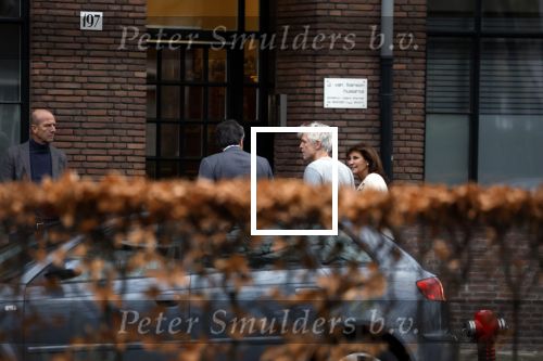 Amsterdam 28 december 2021
Astrid Joosten en haar partner voor hun huis / appartement
