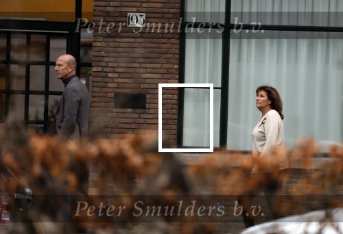 Amsterdam 28 december 2021
Astrid Joosten en haar partner voor hun huis / appartement