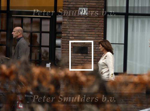 Amsterdam 28 december 2021
Astrid Joosten en haar partner voor hun huis / appartement