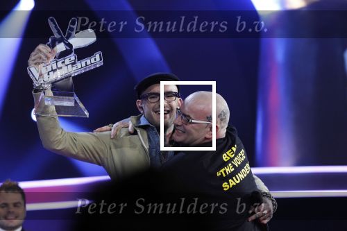 Ede 21 januari 2011
Finale van TVOH The voice of Holland in Ede gepresenteerd door Wendy v Dijk en Martijn Krabbe. Ben Saunders wint uiteindelijk. Ben Saunders met vader
Peter Smulders bv