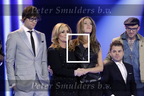 Ede 21 januari 2011
Finale van TVOH The voice of Holland in Ede gepresenteerd door Wendy v Dijk en Martijn Krabbe. Ben Saunders wint uiteindelijk. Roel v Velsen met Ben
Peter Smulders bv