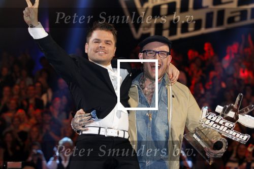 Ede 21 januari 2011
Finale van TVOH The voice of Holland in Ede gepresenteerd door Wendy v Dijk en Martijn Krabbe. Ben Saunders wint uiteindelijk. Ben met dochter en Roel v Velsen
Peter Smulders bv