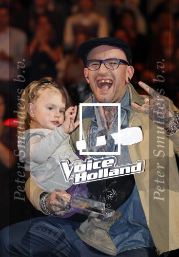 Ede 21 januari 2011
Finale van TVOH The voice of Holland in Ede gepresenteerd door Wendy v Dijk en Martijn Krabbe. Ben Saunders wint uiteindelijk. Ben met dochter en Roel v Velsen
Peter Smulders bv