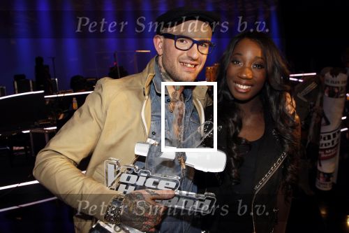 Ede 21 januari 2011
Finale van TVOH The voice of Holland in Ede gepresenteerd door Wendy v Dijk en Martijn Krabbe. Ben Saunders wint uiteindelijk. Ben met Pearl
Peter Smulders bv