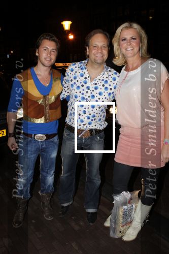 Amsterdam 22 januari 2011
Surprise feestje van Wendy v Dijk georganiseerd door haar vriend Erland Galjaard in hotel de Grand voor haar 40e verjaardag. carlo Boszhard met vriend en Irene Moors
Peter Smulders bv