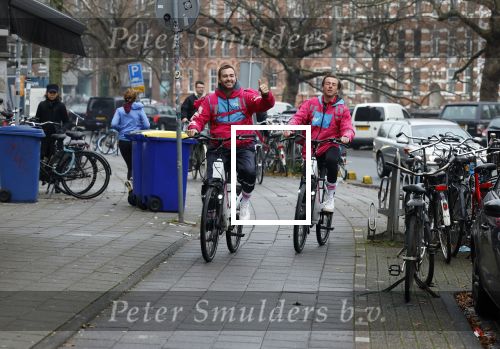 Amsterdam 23 december 2021
Dave Roelvink en een colega als fietskoerier voor Flink in Amsterdam zuid.