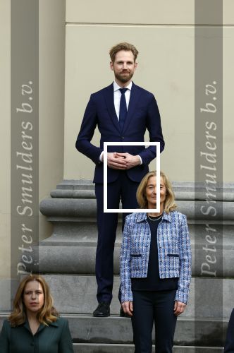 Den haag 10 januari 2022
Balkonscene nieuwe kabinet op paleis Noordeinde.
Koning Willem Alexander Mark Rutte Wopke Hoekstra Hugo de Jonge Kasja ollongren Liesje Schreinemacher Franc Weerwind Dilan Yesilgoz Hanke Bruins Robbert Dijkgraaf Dennis Wiersma Mark Harbers Micky Adriaansens Rob Jetten Henk Staghouwer Christianne v d Wal Karien v Gennip Carola Schouten Ernst Kuipers en Conny Helder .