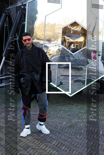 Amsterdam 21 december 2021
Dj Don Diablo met zijn NFT kunstwerk bij Moco museum