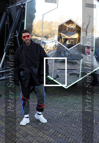 Amsterdam 21 december 2021
Dj Don Diablo met zijn NFT kunstwerk bij Moco museum