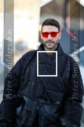 Amsterdam 21 december 2021
Dj Don Diablo met zijn NFT kunstwerk bij Moco museum