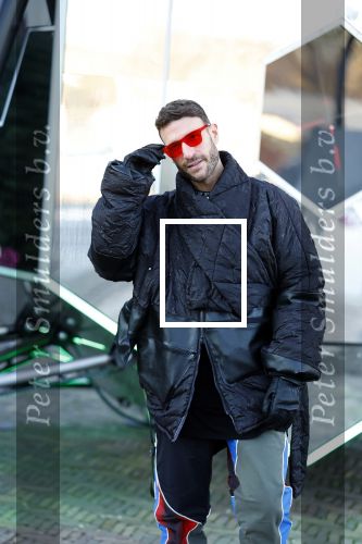 Amsterdam 21 december 2021
Dj Don Diablo met zijn NFT kunstwerk bij Moco museum