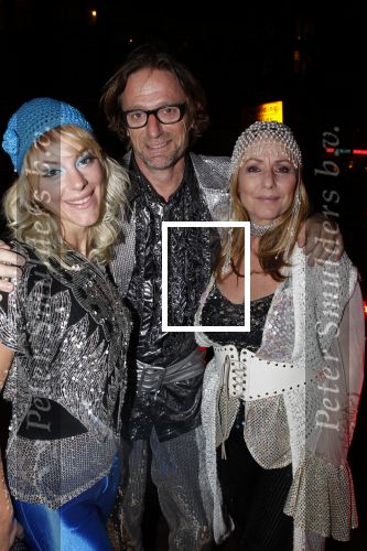 Amsterdam 22 januari 2011
Surprise feestje van Wendy v Dijk georganiseerd door haar vriend Erland Galjaard in hotel de Grand voor haar 40e verjaardag. Eric v Tijn Angela Groothuizen en Stacey Rookhuizen
Peter Smulders bv