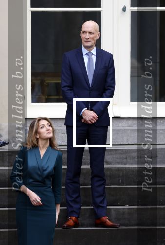 Den haag 10 januari 2022
Balkonscene nieuwe kabinet op paleis Noordeinde.
Koning Willem Alexander Mark Rutte Wopke Hoekstra Hugo de Jonge Kasja ollongren Liesje Schreinemacher Franc Weerwind Dilan Yesilgoz Hanke Bruins Robbert Dijkgraaf Dennis Wiersma Mark Harbers Micky Adriaansens Rob Jetten Henk Staghouwer Christianne v d Wal Karien v Gennip Carola Schouten Ernst Kuipers en Conny Helder .