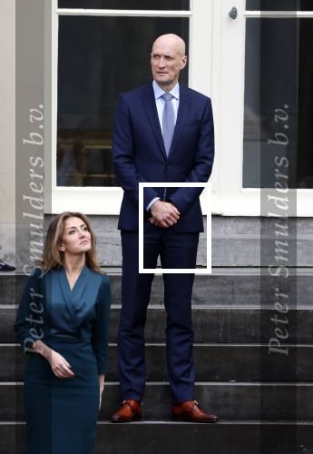 Den haag 10 januari 2022
Balkonscene nieuwe kabinet op paleis Noordeinde.
Koning Willem Alexander Mark Rutte Wopke Hoekstra Hugo de Jonge Kasja ollongren Liesje Schreinemacher Franc Weerwind Dilan Yesilgoz Hanke Bruins Robbert Dijkgraaf Dennis Wiersma Mark Harbers Micky Adriaansens Rob Jetten Henk Staghouwer Christianne v d Wal Karien v Gennip Carola Schouten Ernst Kuipers en Conny Helder .