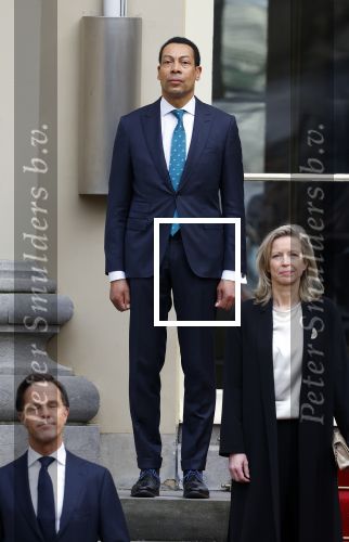 Den haag 10 januari 2022
Balkonscene nieuwe kabinet op paleis Noordeinde.
Koning Willem Alexander Mark Rutte Wopke Hoekstra Hugo de Jonge Kasja ollongren Liesje Schreinemacher Franc Weerwind Dilan Yesilgoz Hanke Bruins Robbert Dijkgraaf Dennis Wiersma Mark Harbers Micky Adriaansens Rob Jetten Henk Staghouwer Christianne v d Wal Karien v Gennip Carola Schouten Ernst Kuipers en Conny Helder .