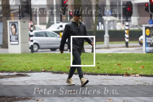 Amsterdam 14 december 2021
Frank Rijkaard wandelend in Amsterdam zuid.