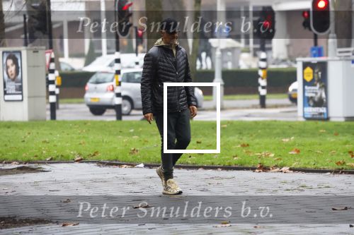 Amsterdam 14 december 2021
Frank Rijkaard wandelend in Amsterdam zuid.
