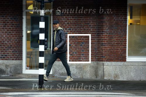 Amsterdam 14 december 2021
Frank Rijkaard wandelend in Amsterdam zuid.