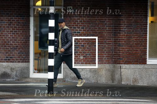 Amsterdam 14 december 2021
Frank Rijkaard wandelend in Amsterdam zuid.