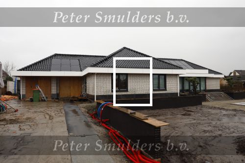 Fijnaart 4 januari 2022
Frans Bauer is al maanden zijn hele huis aan het verbouwen.