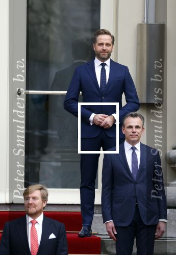 Den haag 10 januari 2022
Balkonscene nieuwe kabinet op paleis Noordeinde.
Koning Willem Alexander Mark Rutte Wopke Hoekstra Hugo de Jonge Kasja ollongren Liesje Schreinemacher Franc Weerwind Dilan Yesilgoz Hanke Bruins Robbert Dijkgraaf Dennis Wiersma Mark Harbers Micky Adriaansens Rob Jetten Henk Staghouwer Christianne v d Wal Karien v Gennip Carola Schouten Ernst Kuipers en Conny Helder .
