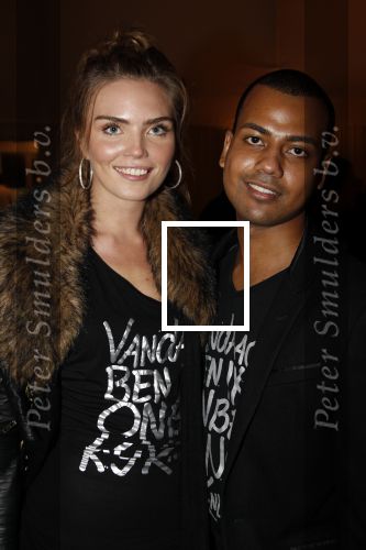 Ede 21 januari 2011
Finale van TVOH The voice of Holland in Ede gepresenteerd door Wendy v Dijk en Martijn Krabbe. Ben Saunders wint uiteindelijk. Kim Feenstra met man
Peter Smulders bv