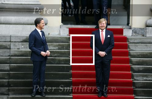 Den haag 10 januari 2022
Balkonscene nieuwe kabinet op paleis Noordeinde.
Koning Willem Alexander Mark Rutte Wopke Hoekstra Hugo de Jonge Kasja ollongren Liesje Schreinemacher Franc Weerwind Dilan Yesilgoz Hanke Bruins Robbert Dijkgraaf Dennis Wiersma Mark Harbers Micky Adriaansens Rob Jetten Henk Staghouwer Christianne v d Wal Karien v Gennip Carola Schouten Ernst Kuipers en Conny Helder .