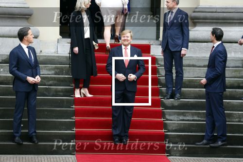 Den haag 10 januari 2022
Balkonscene nieuwe kabinet op paleis Noordeinde.
Koning Willem Alexander Mark Rutte Wopke Hoekstra Hugo de Jonge Kasja ollongren Liesje Schreinemacher Franc Weerwind Dilan Yesilgoz Hanke Bruins Robbert Dijkgraaf Dennis Wiersma Mark Harbers Micky Adriaansens Rob Jetten Henk Staghouwer Christianne v d Wal Karien v Gennip Carola Schouten Ernst Kuipers en Conny Helder .