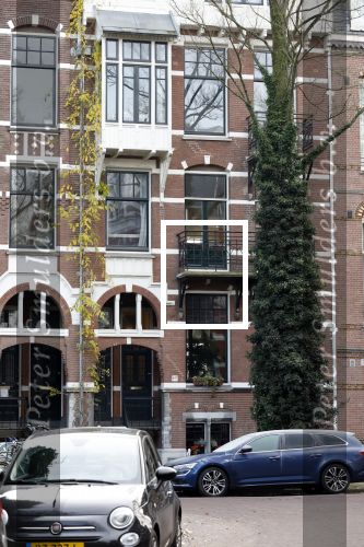Amsterdam 22 december 2021
Lil Kleine en jaimie Vaes met hun zoon Lion op de cofnelis schuytstraat.
