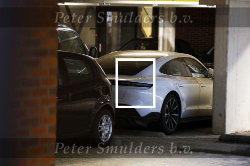 Alkmaar 18 en 19 december 2021
Het appartement van marco Borsato . Zijn porsche staat in de garage .