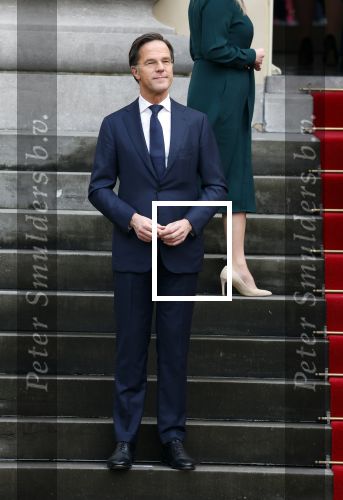 Den haag 10 januari 2022
Balkonscene nieuwe kabinet op paleis Noordeinde.
Koning Willem Alexander Mark Rutte Wopke Hoekstra Hugo de Jonge Kasja ollongren Liesje Schreinemacher Franc Weerwind Dilan Yesilgoz Hanke Bruins Robbert Dijkgraaf Dennis Wiersma Mark Harbers Micky Adriaansens Rob Jetten Henk Staghouwer Christianne v d Wal Karien v Gennip Carola Schouten Ernst Kuipers en Conny Helder .