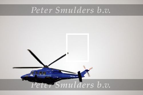 Maarssen 6 januari 2021
De A2 bij Maarssen is 2 uur afgesloten geweest na een achtervolging wat met mogelijke aanslag op John v d Heuvel te maken had. Politie helicopter