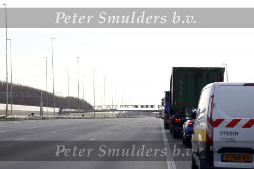Maarssen 6 januari 2021
De A2 bij Maarssen is 2 uur afgesloten geweest na een achtervolging wat met mogelijke aanslag op John v d Heuvel te maken had.