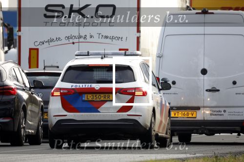 Maarssen 6 januari 2021
De A2 bij Maarssen is 2 uur afgesloten geweest na een achtervolging wat met mogelijke aanslag op John v d Heuvel te maken had.