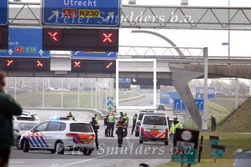 Maarssen 6 januari 2021
De A2 bij Maarssen is 2 uur afgesloten geweest na een achtervolging wat met mogelijke aanslag op John v d Heuvel te maken had.