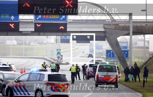 Maarssen 6 januari 2021
De A2 bij Maarssen is 2 uur afgesloten geweest na een achtervolging wat met mogelijke aanslag op John v d Heuvel te maken had.