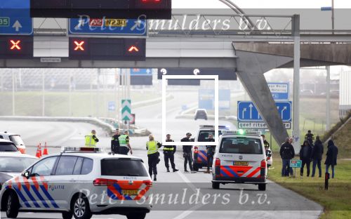 Maarssen 6 januari 2021
De A2 bij Maarssen is 2 uur afgesloten geweest na een achtervolging wat met mogelijke aanslag op John v d Heuvel te maken had.