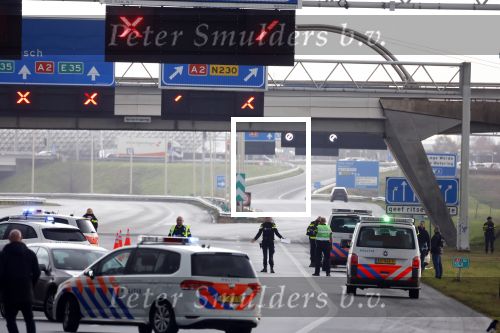 Maarssen 6 januari 2021
De A2 bij Maarssen is 2 uur afgesloten geweest na een achtervolging wat met mogelijke aanslag op John v d Heuvel te maken had.