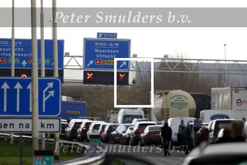 Maarssen 6 januari 2021
De A2 bij Maarssen is 2 uur afgesloten geweest na een achtervolging wat met mogelijke aanslag op John v d Heuvel te maken had.