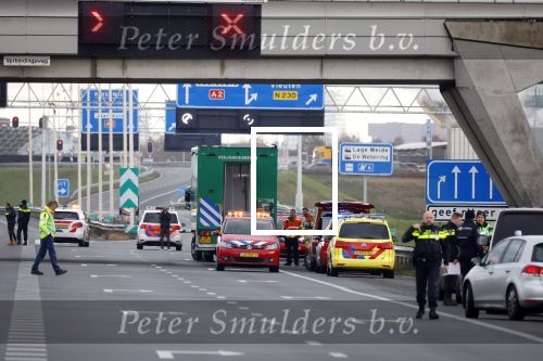 Maarssen 6 januari 2021
De A2 bij Maarssen is 2 uur afgesloten geweest na een achtervolging wat met mogelijke aanslag op John v d Heuvel te maken had.