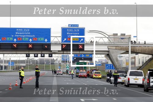 Maarssen 6 januari 2021
De A2 bij Maarssen is 2 uur afgesloten geweest na een achtervolging wat met mogelijke aanslag op John v d Heuvel te maken had.