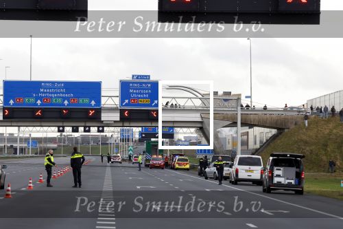 Maarssen 6 januari 2021
De A2 bij Maarssen is 2 uur afgesloten geweest na een achtervolging wat met mogelijke aanslag op John v d Heuvel te maken had.