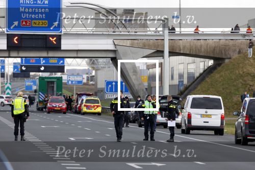 Maarssen 6 januari 2021
De A2 bij Maarssen is 2 uur afgesloten geweest na een achtervolging wat met mogelijke aanslag op John v d Heuvel te maken had.