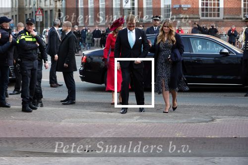 Den Haag 8 december 2021
Prinses Amalia arriveert voor de buitengewone vergadering van de Raad van State. Naast de prinses waren ook koning Willem Alexander en koningin Maxima bij de buitengewone vergadering aanwezig.
Na de vergadering ging Amalia in de tuin een boom planten.