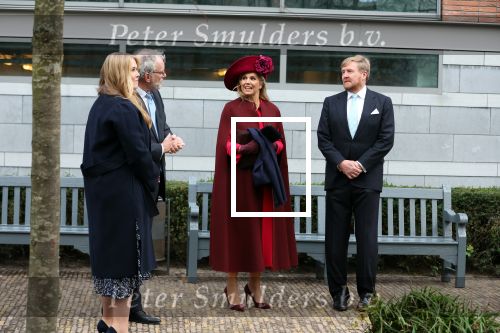 Den Haag 8 december 2021
Prinses Amalia arriveert voor de buitengewone vergadering van de Raad van State. Naast de prinses waren ook koning Willem Alexander en koningin Maxima bij de buitengewone vergadering aanwezig.
Na de vergadering ging Amalia in de tuin een boom planten.